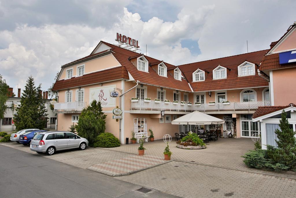 Hotel Rittinger Bonyhad Екстер'єр фото
