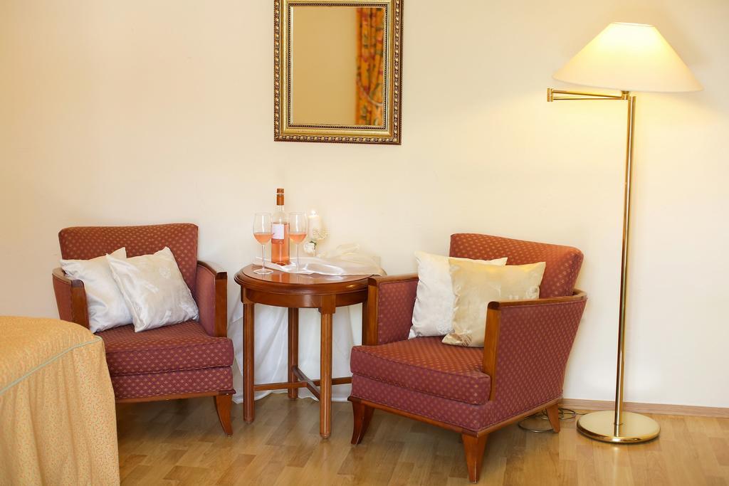 Hotel Rittinger Bonyhad Екстер'єр фото