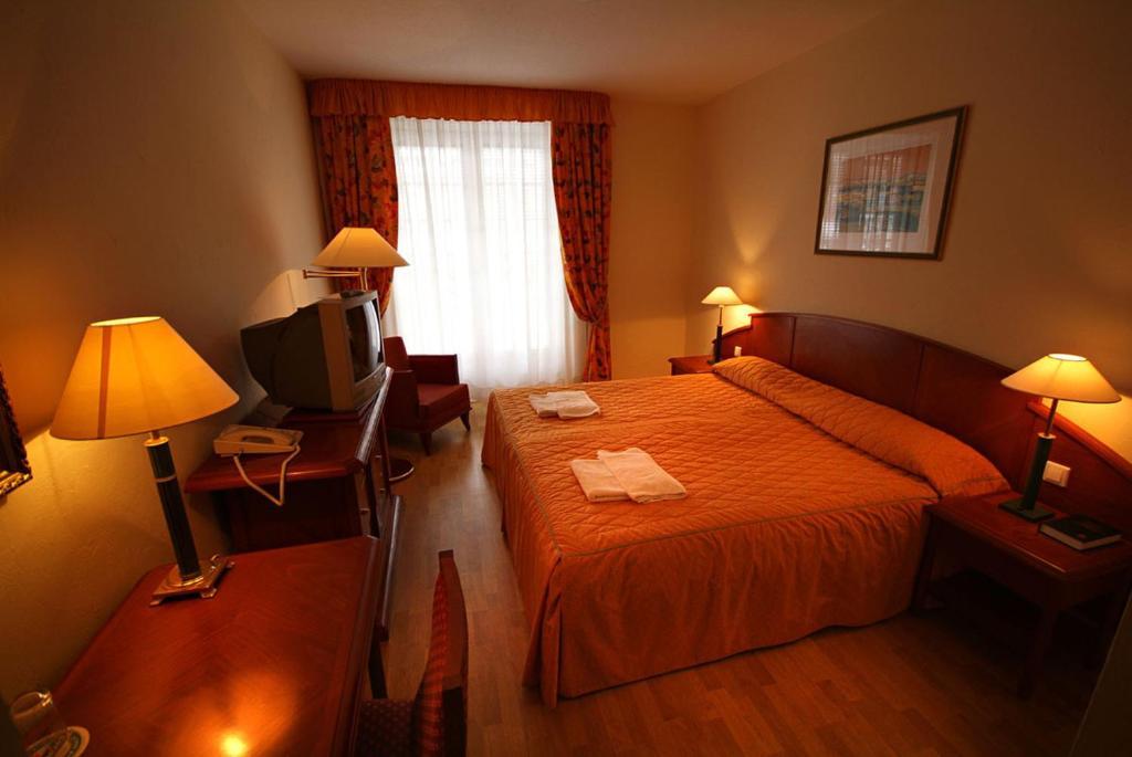 Hotel Rittinger Bonyhad Екстер'єр фото